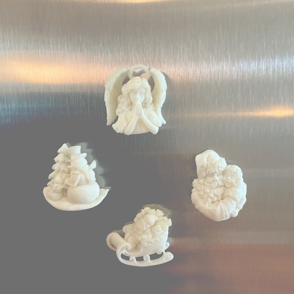 Mark Klaus 2009 Christmas Ornament Magnets Set Of 4 White 3D
